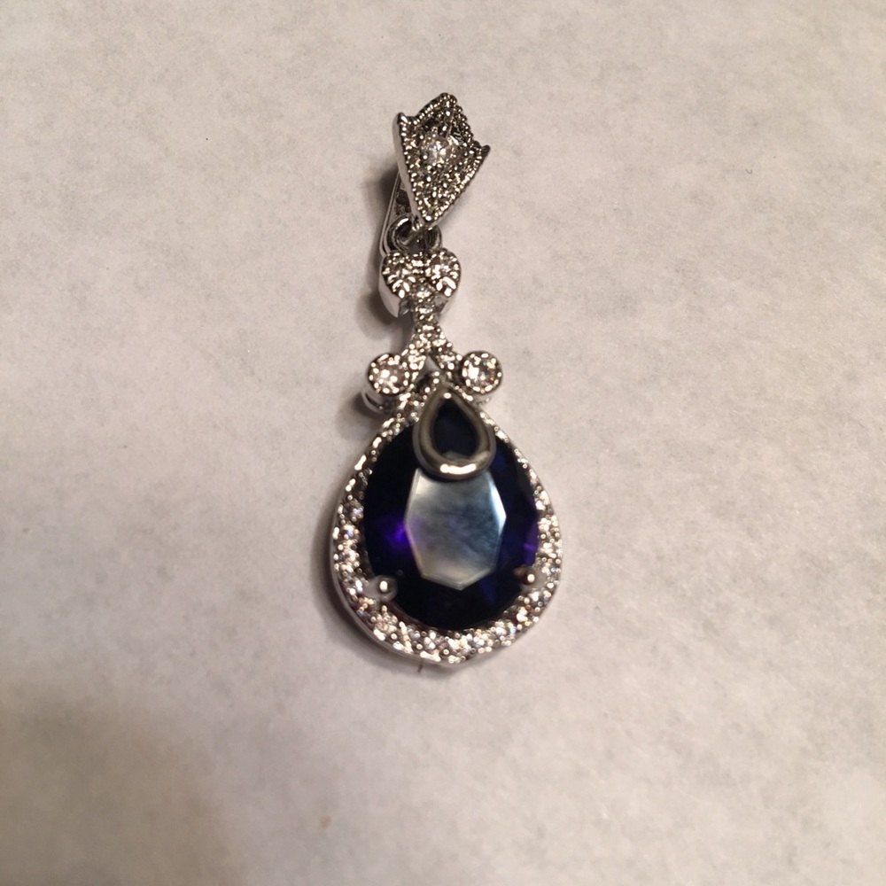 New Beautiful Sapphire Pendant